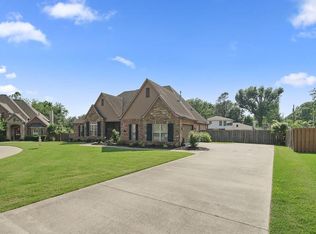 3942 Le Mason St, Springdale, AR 72764