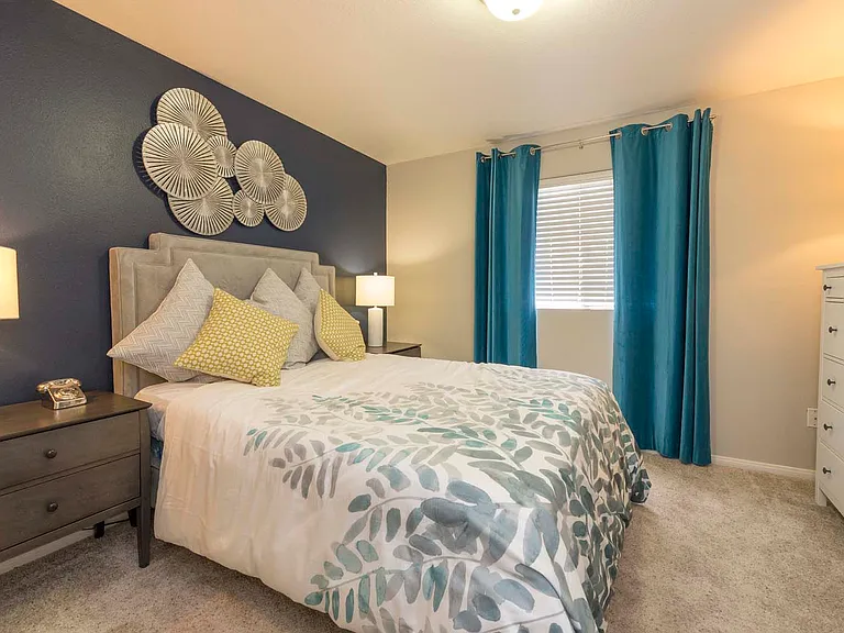 Bella Vista Apartments — Photo 8