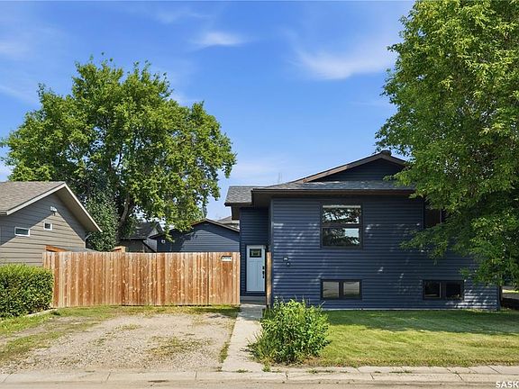 2nd image of 566 Klassen CRESCENT