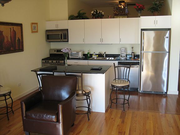 3rd image of 1720 S Michigan Ave APT 1703