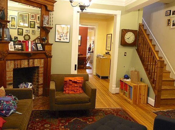 Living room. Working fireplace.