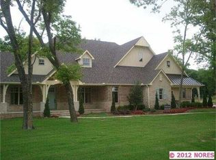 6979 Greenbriar Dr, Owasso, OK 74055