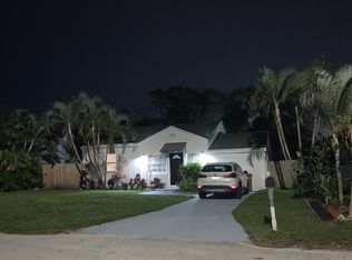 830 Hampton Rd, West Palm Beach, FL 33405