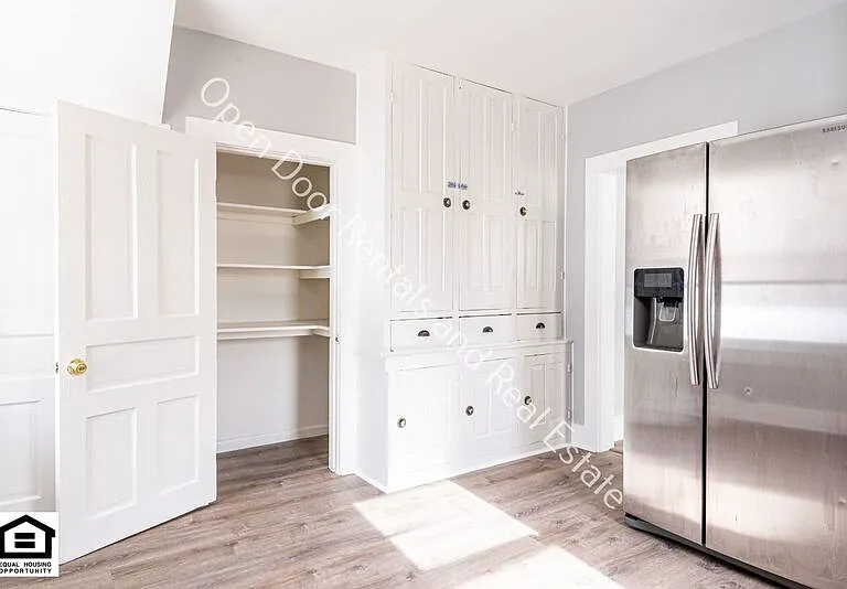 515 N State St #515 N STATE — Photo 9