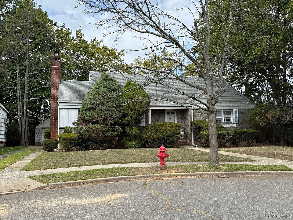 1st image of 490 Walton Court
