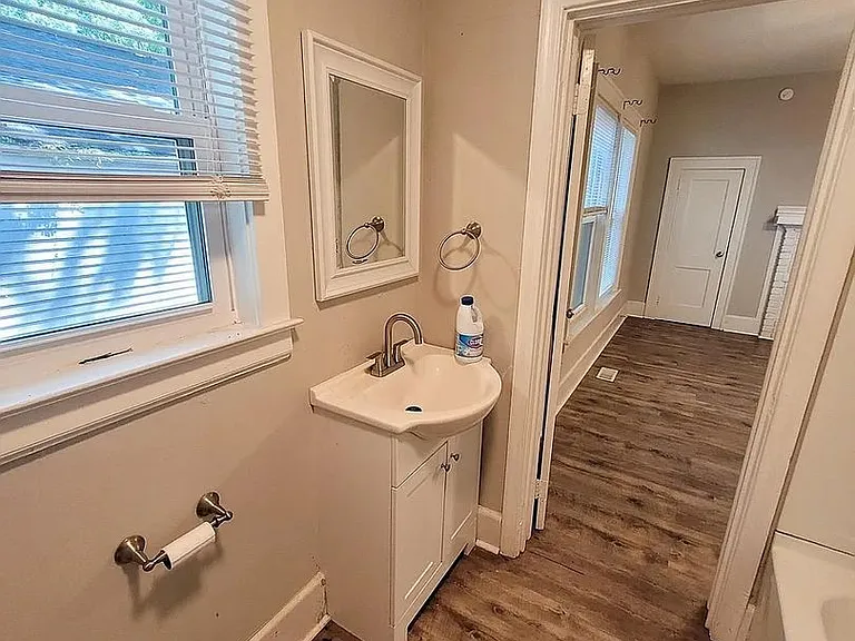 802B Park Ave — Photo 14