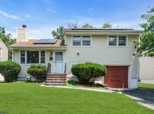 757 River Rd, Rahway City, NJ 07065