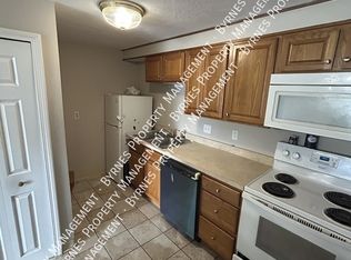 11 Gibbs St, Worcester, MA 01607