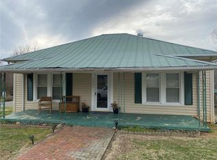 1401 Longhurst St, Roxboro, NC 27573