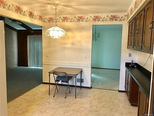 3rd image of 4444 Clarke Dr