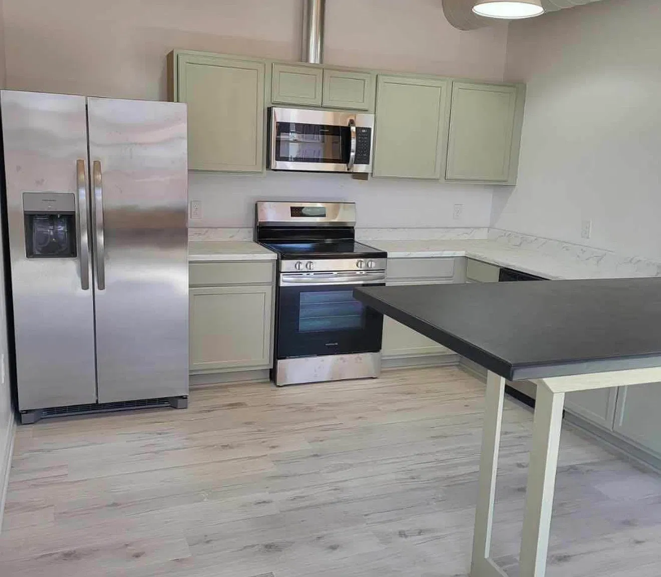 1 bed, 800 sqft, $1,745 — Photo 2