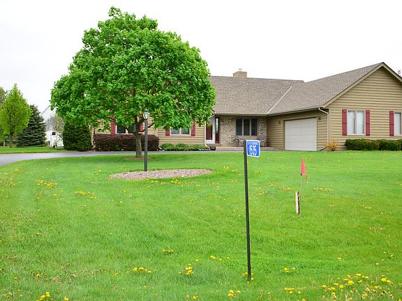 2nd image of 1535 N Riverline Dr