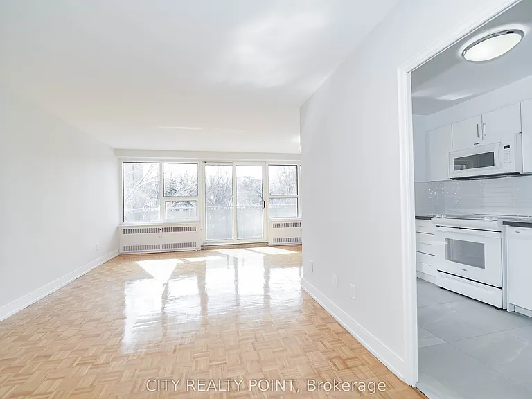 10 Shallmar Blvd #203 — Photo 7