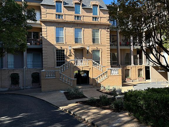2nd image of 7709 Broadway APT 117