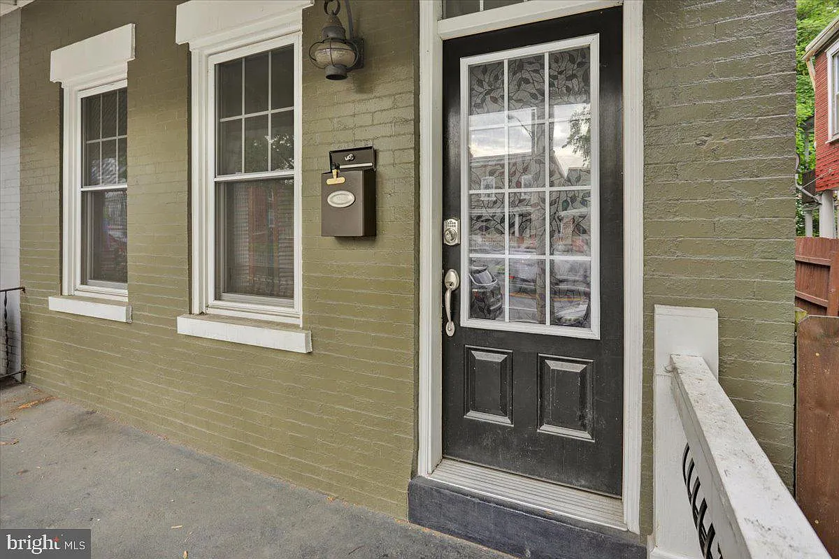 140 N Broad St photo 1