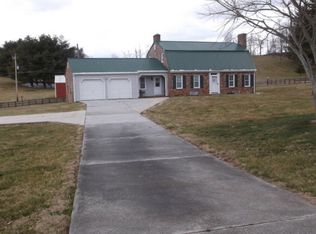 976 Joy Ranch Rd, Woodlawn, VA 24381