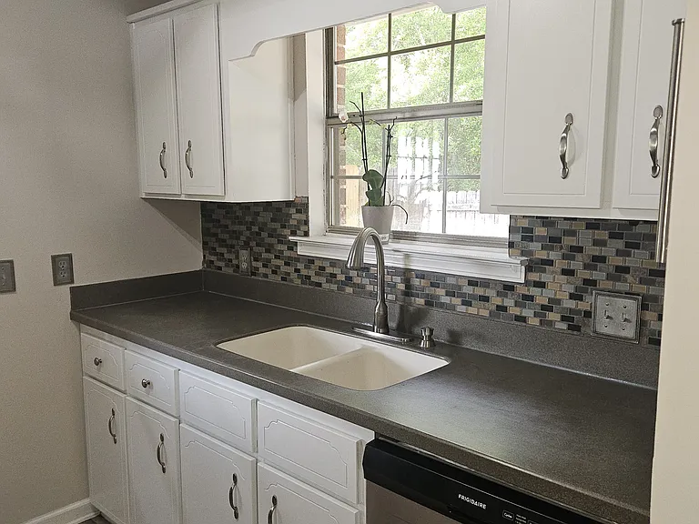 1269 Windrow Dr — Photo 3