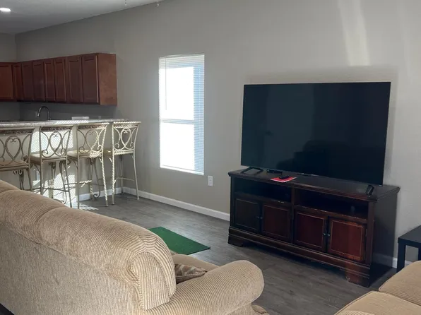 213 Pinecrest Dr, Douglas, GA 31535