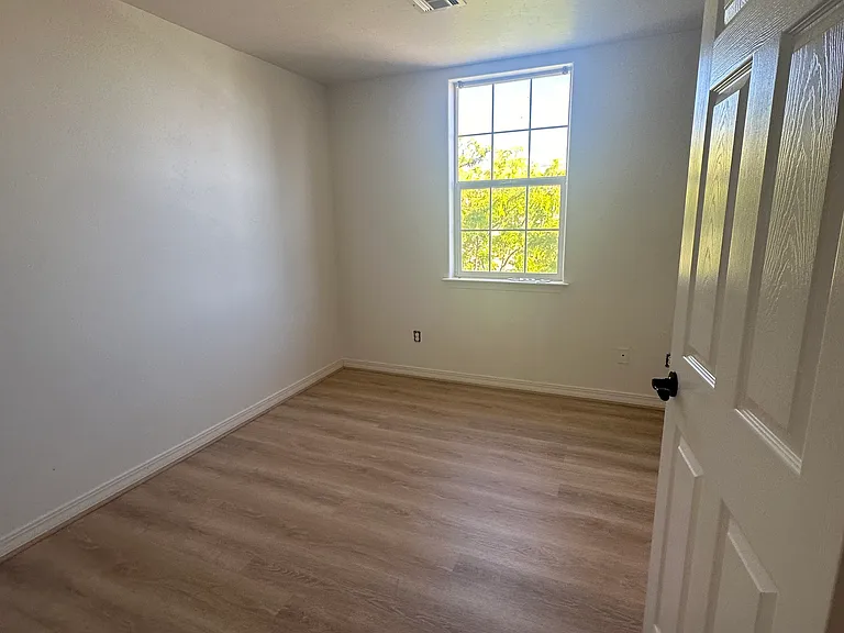 109 Cinnamon Dr #4 — Photo 11