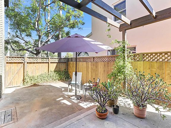4th image of 3660 28th St