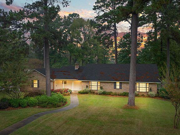 2nd image of 4502 Woodstock Ln