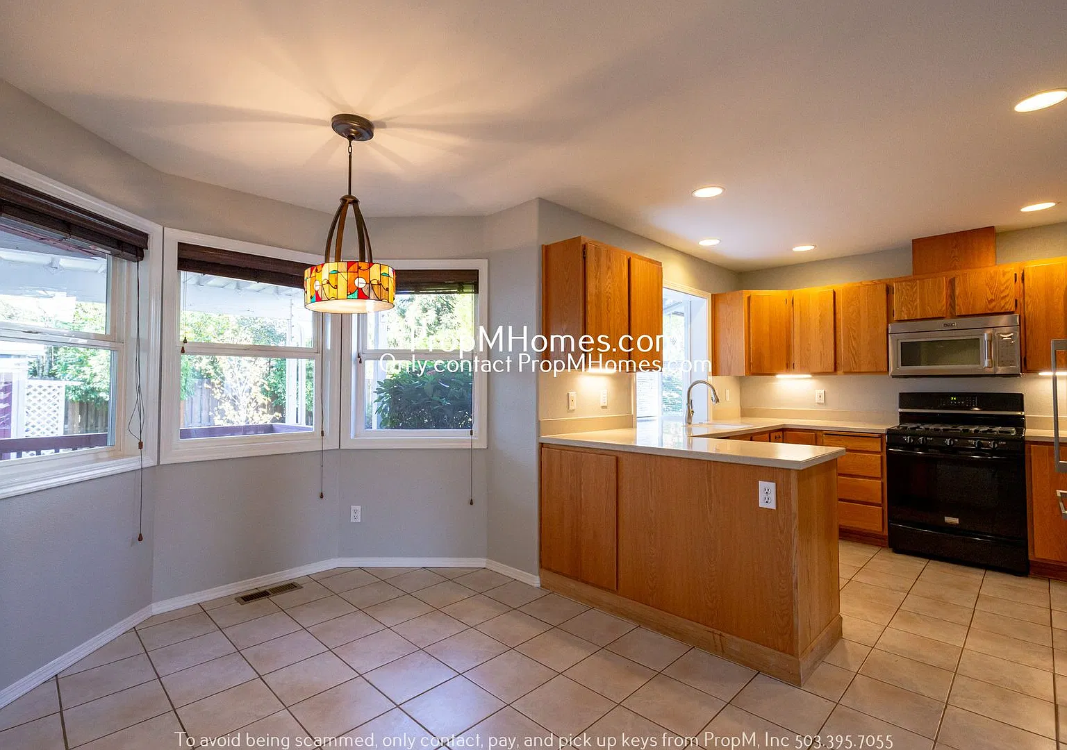 Three Bedroom Home in SE W/ Fantastic Backyard Setup! — Photo 4