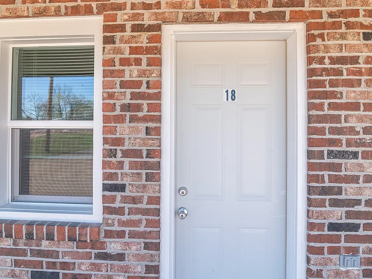 1518 E McCarty St #18 — Photo 1