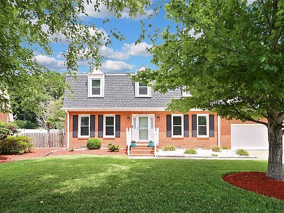 2nd image of 5212 Windsor Ln