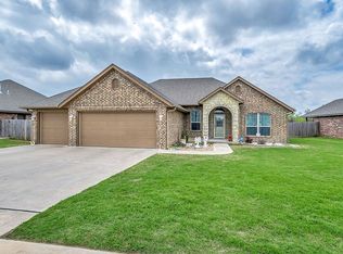 2439 E Bradley St, Shawnee, OK 74804