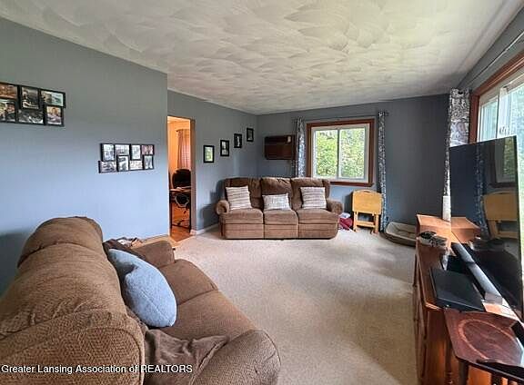 5th image of 5125 N Williams Rd