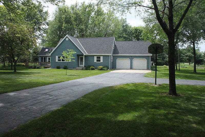 1st image of 9906 S 10th St