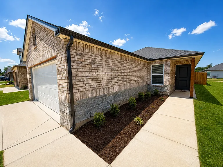3509 Maggie Rd — Photo 2