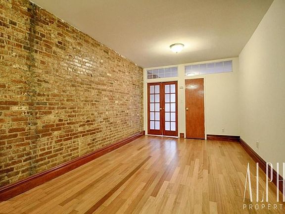 3rd image of 320 W 19th St APT 3E