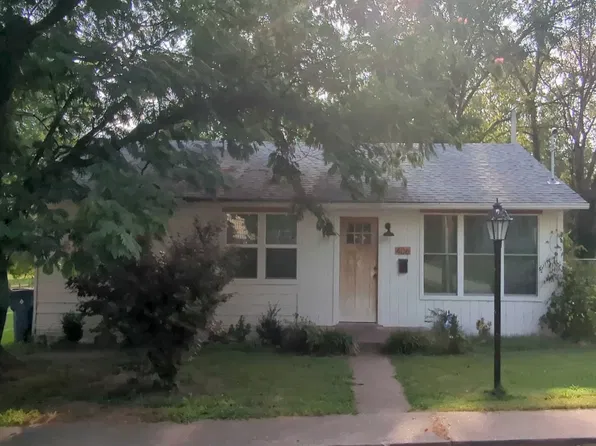 406 S Adams St, Festus, MO 63028
