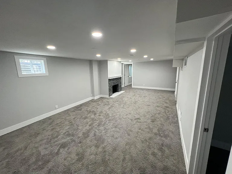 9240 King Way — Photo 9