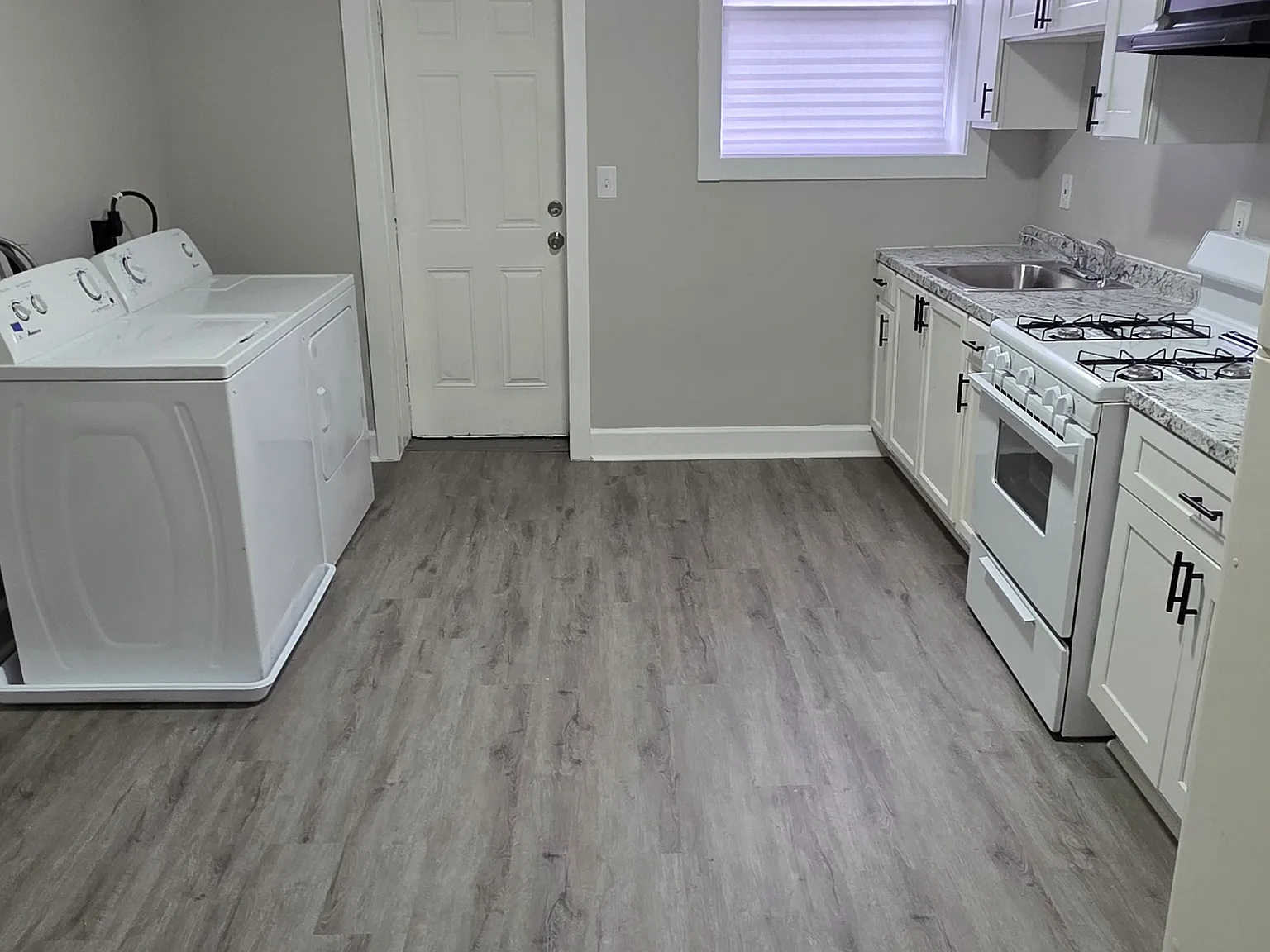 725 N Milton Ave — Photo 1