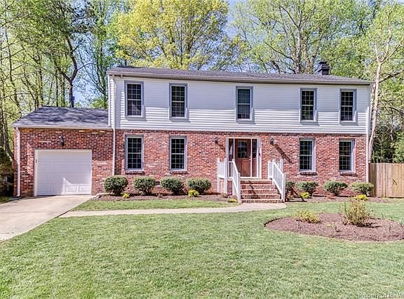 3rd image of 104 Lexington Dr