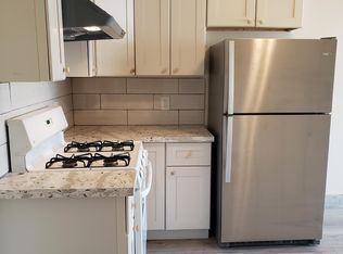 872 Park Dr APT 3, Mountain View, CA 94040