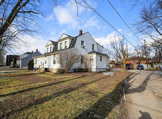 98 1st St, Welland, ON L3B4R9