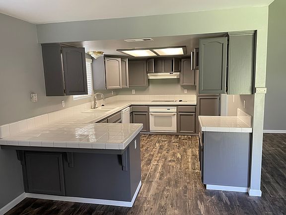 3rd image of 368 W Gibson Ave
