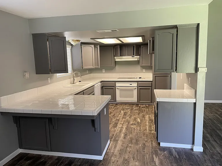 368 W Gibson Ave — Photo 3