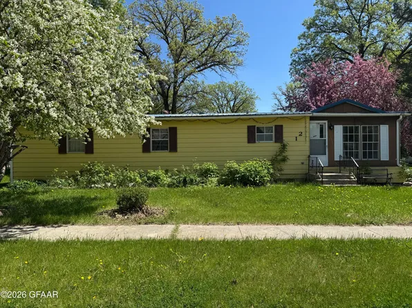 125 6th St, Alvarado, MN 56710