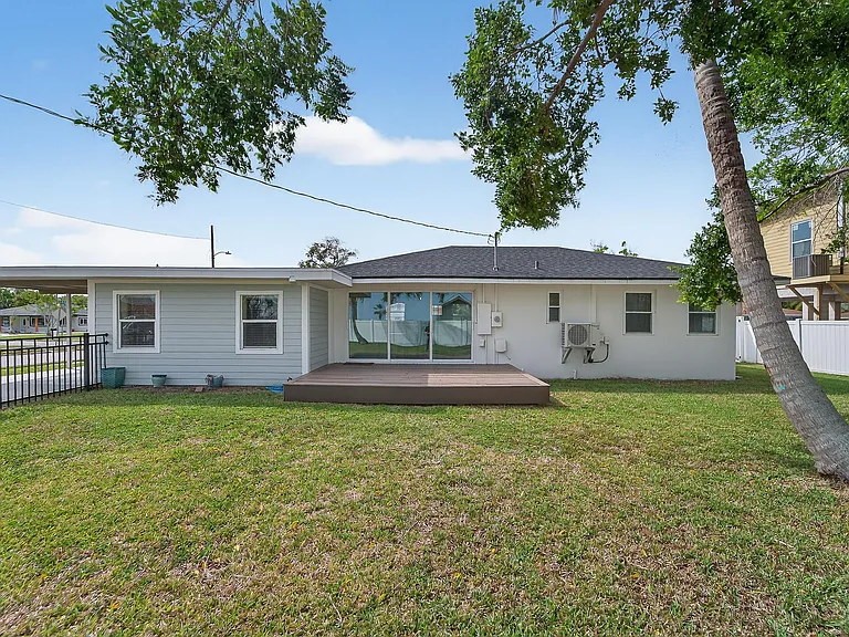 1839 Saint George Dr — Photo 58