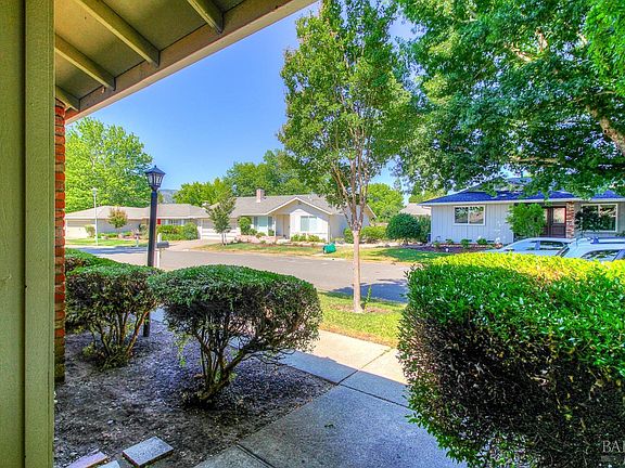 5th image of 176 Mountain Vista Circle