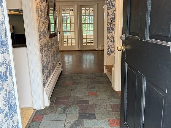 4th image of 50 Conrad Rd