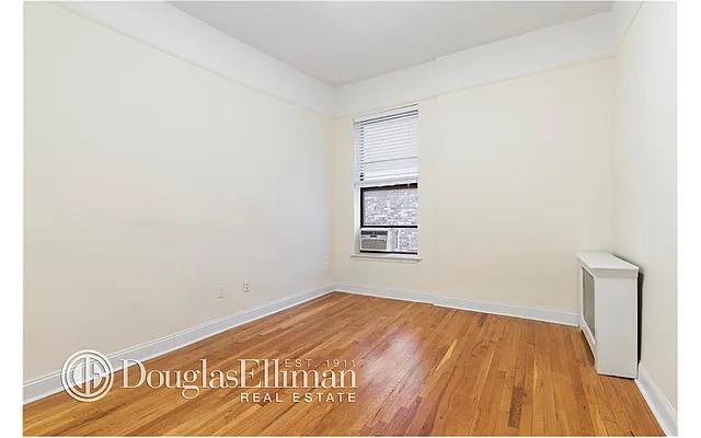 Rented by Douglas Elliman | media 16