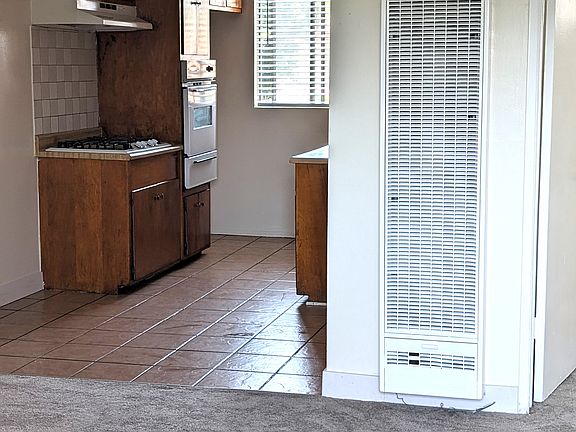 4th image of 1969 Fashion Ave APT 19