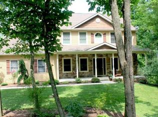 3 Oakbrook Ln, Elizabethtown, PA 17022