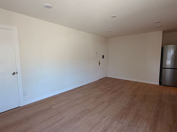 4th image of 3950 S Hillcrest Dr #11