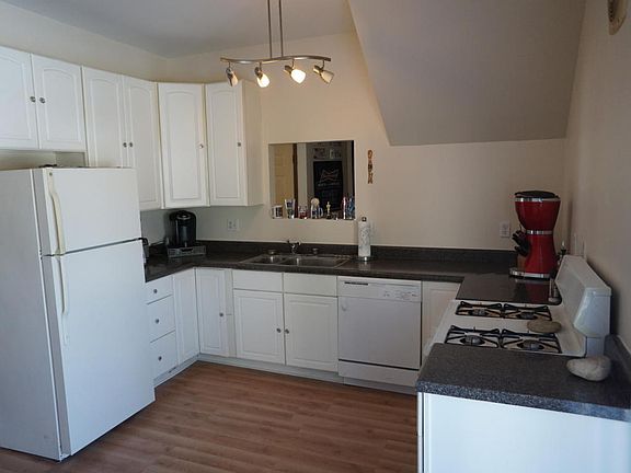 2nd image of 1915 13th Ave #1917